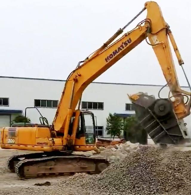 山東挖掘機破碎斗液壓馬達是進口的嗎? 山東挖掘機破碎斗液壓馬達是進口的嗎?